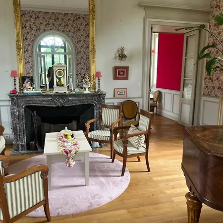 Hébergement de vacances Notre Chateau Familial, Datant Du Xviie Siecle *